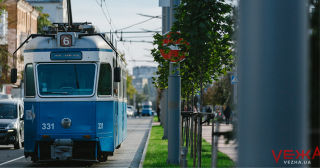 У Вінниці змінюється час роботи громадського транспорту на основних маршрутах