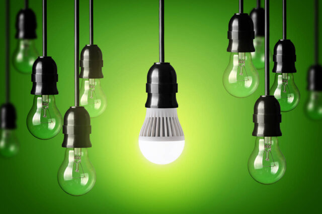 З січня в Україні має стартувати програма з безкоштовної заміни лампочок старого зразка на енергозберігаючі LED-лампи