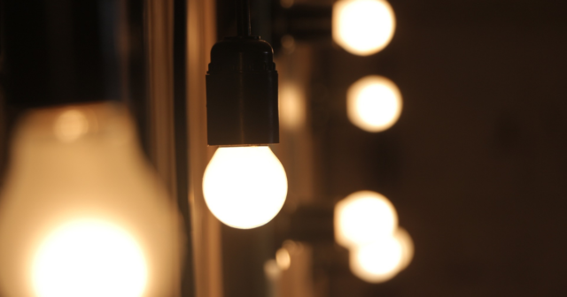 У “Вінницяобленерго” повідомили про зміни в графіку погодинних відключень світла