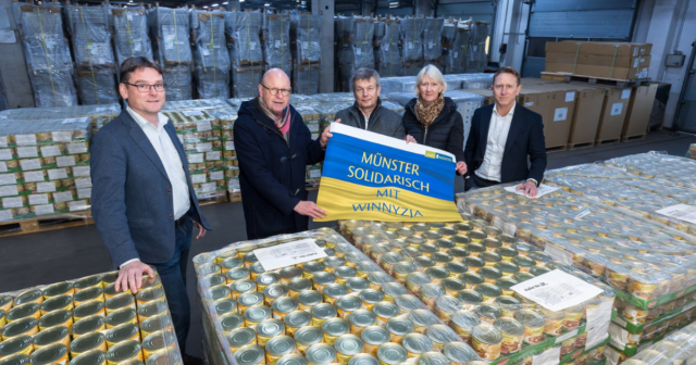 Чотири модульні кухні та продукти: Вінниця отримала 15-тонний гумвантаж з німецького міста Мюнстер