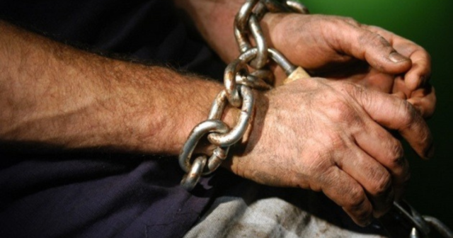 На Вінниччині викрили зловмисника, який майже чотири роки утримував чоловіка у трудовому рабстві