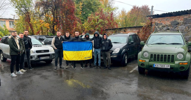 Як вінницькі айтішники ще у березні допомагали організувати на Чернігівщині гумкоридор і привозили допомогу військовим