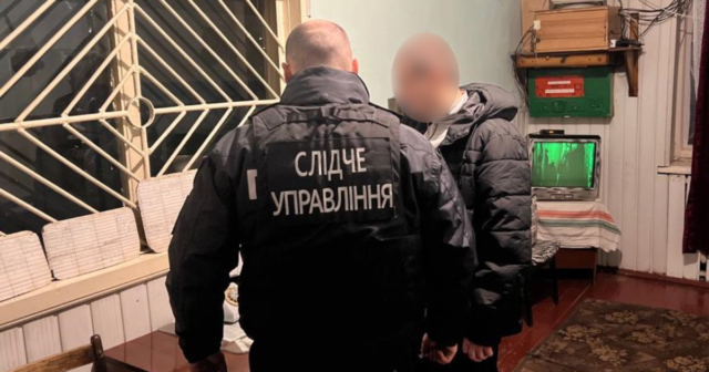 Вінницькі поліцейські викрили злочинну групу, яка вивела з банківських карток українців понад мільйон гривень
