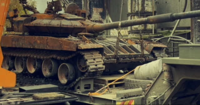 Підбитий російський танк – на сувеніри: вінницькі волонтери реалізовують проєкт для підтримки ЗСУ та родин військових