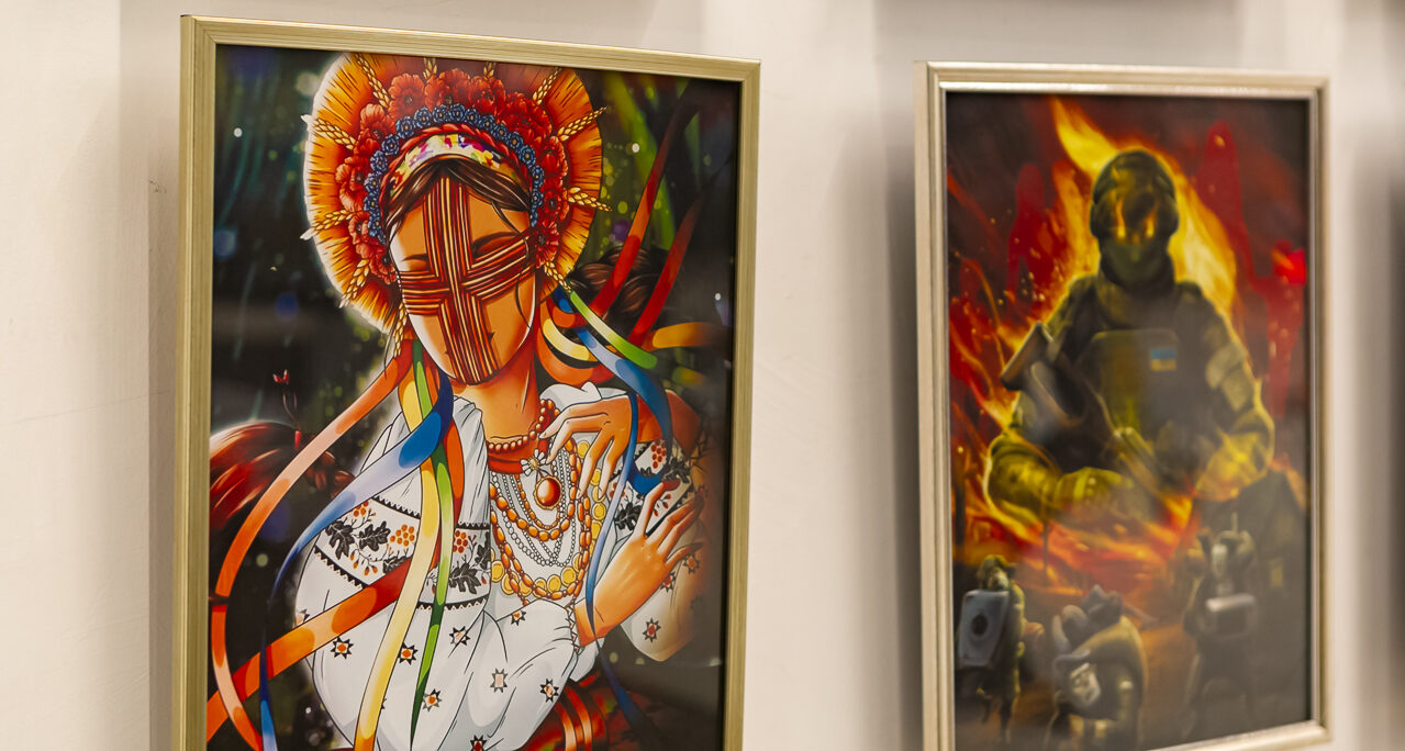 “Мистецтво України під час війни”: у Вінниці триває благодійна виставка-продаж копій мистецьких робіт