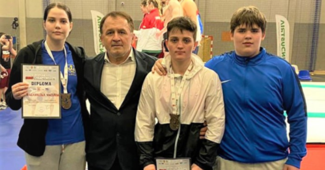 Дві вихованки Вінницької міської дитячо-юнацької спортшколи стали бронзовими призерками на чемпіонаті Європи з сумо