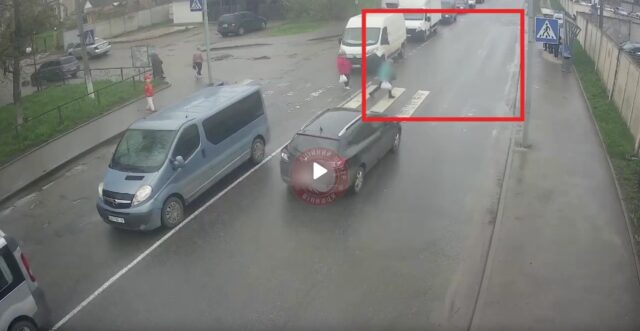 У Вінниці на нерегульованому пішохідному переході авто збило 71-річну жінку