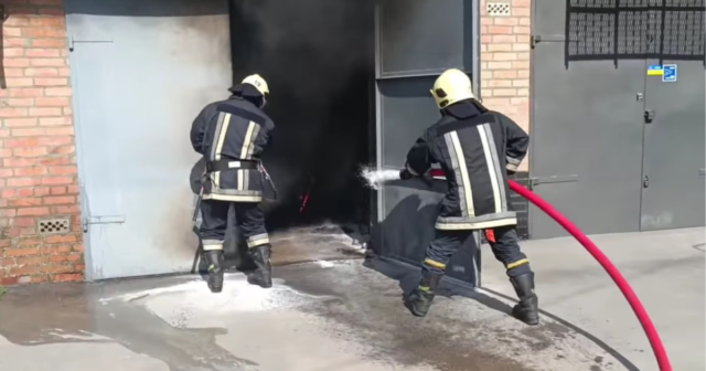 На Вінниччині дитячі пустощі з вогнем призвели до пожежі у гаражі