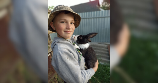 На Вінниччині 12-річний хлопчик продає кролів для допомоги ЗСУ