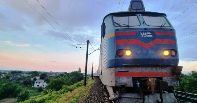 У Вінниці на залізничній колії під колесами пасажирського потягу загинула 63-річна жінка