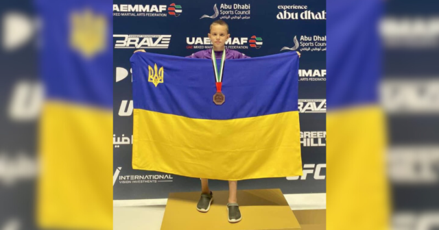 Спортсмен з Вінниччини Рома Грабчак віддав частину своєї премії на Збройні сили України