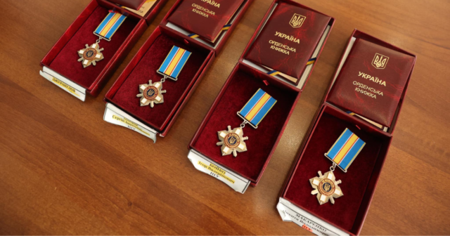 У Вінниці родинам чотирьох загиблих захисників передали ордени «За мужність» ІІІ ступеня