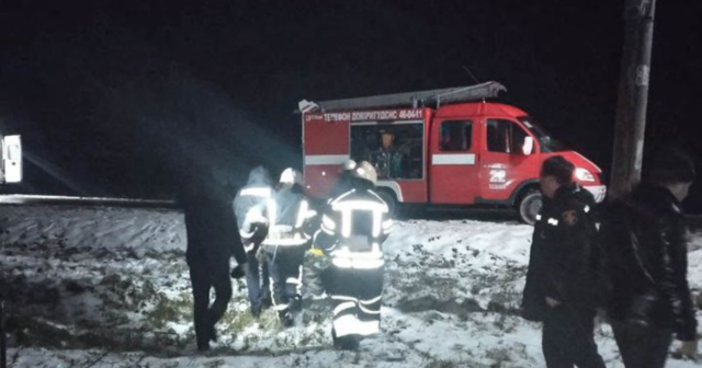 На Вінниччині внаслідок зіткнення на залізничному переїзді загинули двоє людей