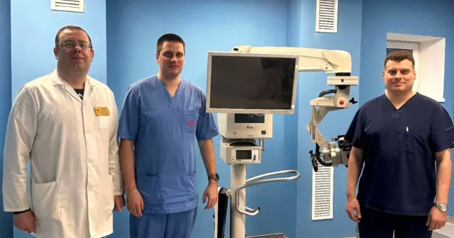 У вінницькій лікарні швидкої допомоги встановили сучасний хірургічний мікроскоп «Leica ProVido»