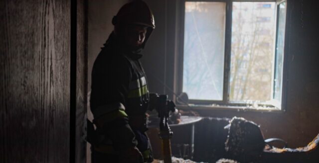 У Вінниці під час пожежі врятували маму з дитиною