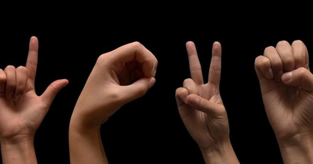 У вінницькому хабі «Місто змістів» організовують практикум з жестової мови