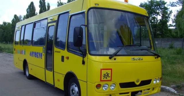 Суд виніс рішення щодо підприємця, який на Вінниччині понад два роки “ремонтував” шкільний автобус