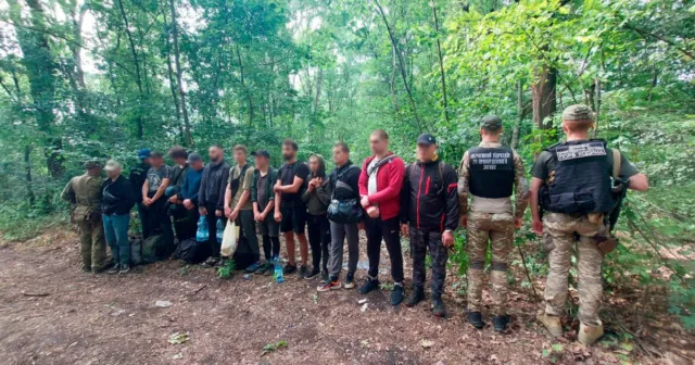 На Вінниччині затримали 13 чоловіків, які намагались незаконно перетнути кордон