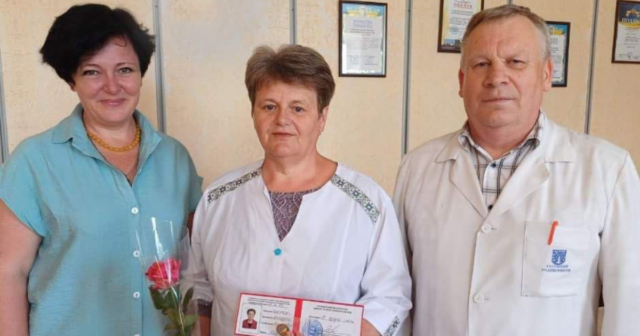 На Вінниччині молодша медсестра Катерина Коломійчук отримала звання “Почесного донора України”