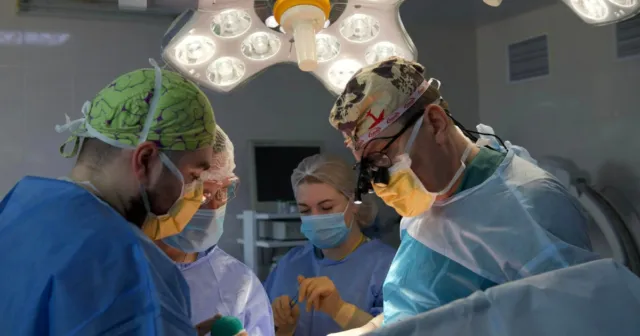 У вінницькій лікарні імені Пирогова провели надскладну операцію з видалення великих паразитарних кіст печінки