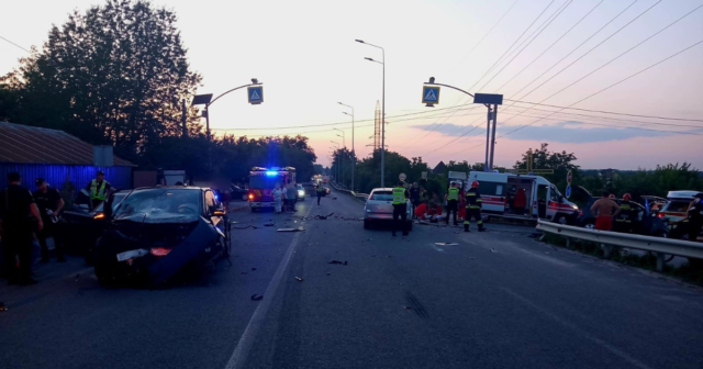 У Вінниці внаслідок зіткнення трьох авто одна людина загинула, а троє госпіталізовані