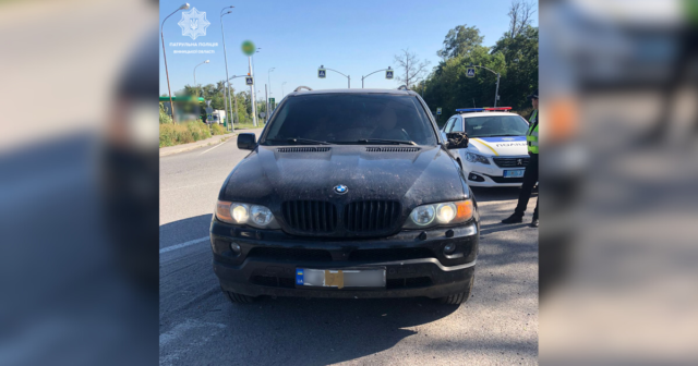 Приховували номерні знаки: на Вінниччині патрульні винесли постанови на водіїв