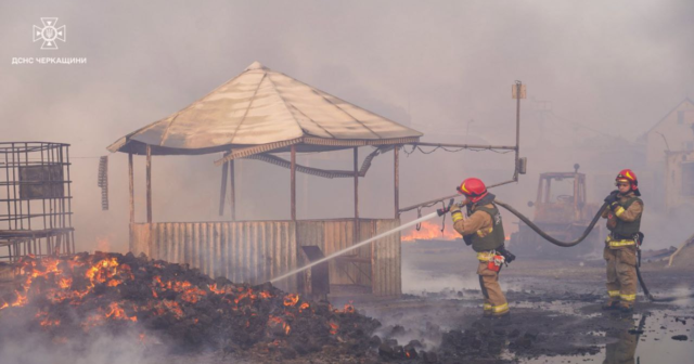 Вночі над Україною збили дві ракети та 60 «шахедів»