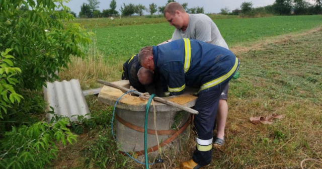 На Вінниччині з криниці рятувальники дістали чоловіка