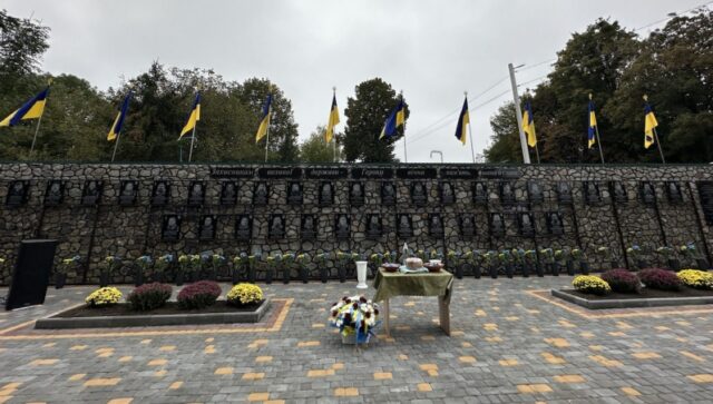 На Вінниччині відкрили меморіал пам’яті та слави 35 загиблим воїнам з Джуринської громади