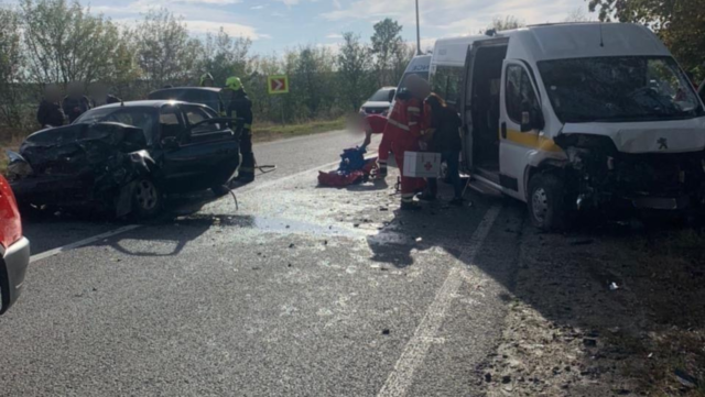 На Вінниччині сталась ДТП, внаслідок якої травмовано шестеро людей