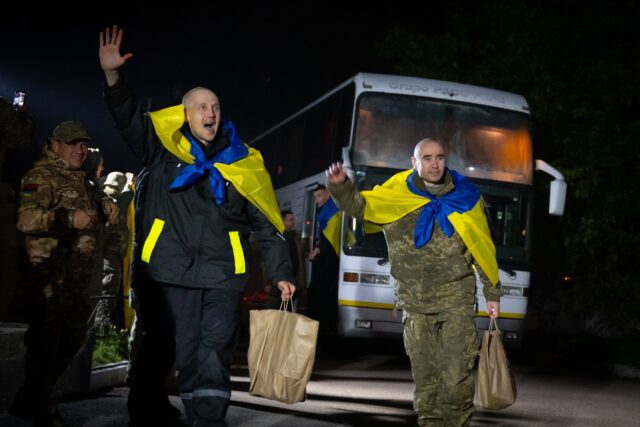 З російського полону вчора вдалося повернути додому ще 95 Захисників України