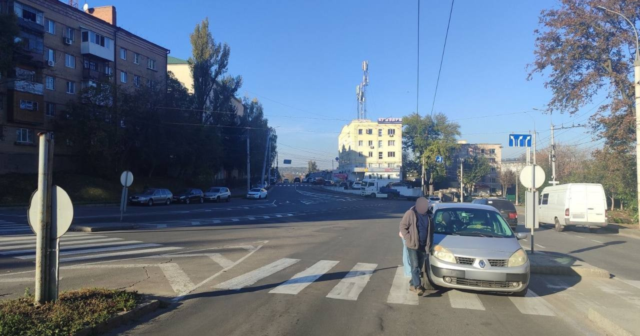 На Вінниччині стались дві ДТП, внаслідок яких травмувались водій та малолітній пішохід