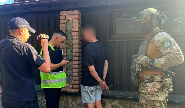 У Вінниці повідомили про підозру учасникам ОЗГ, задіяним в торгівлі канабісом