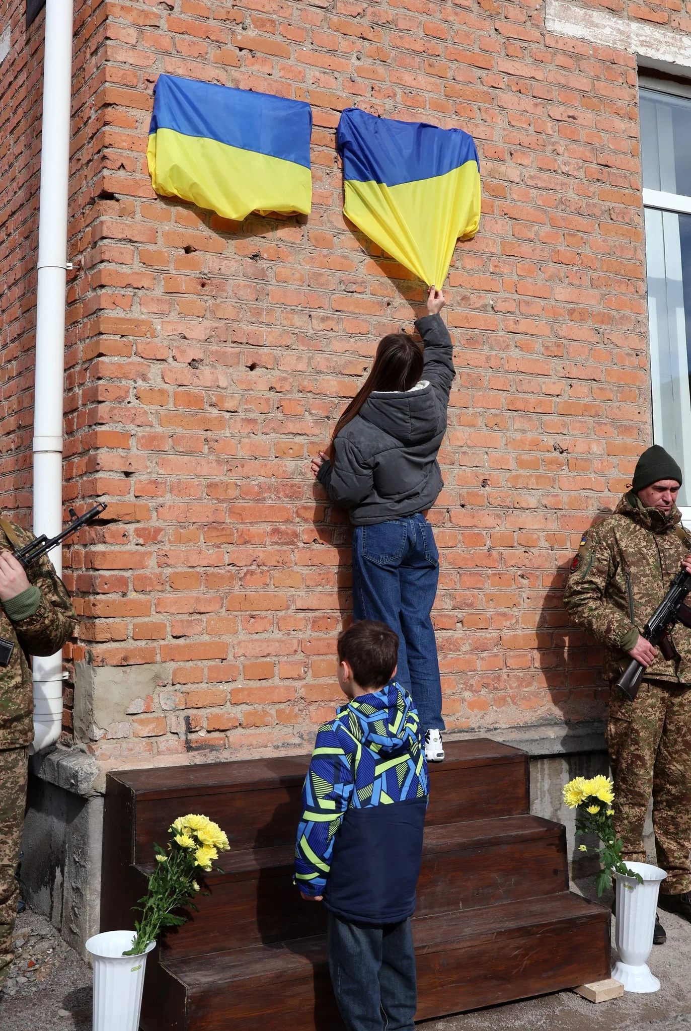 На Вінниччині встановили меморіальні дошки у пам’ять про двох загиблих воїнів