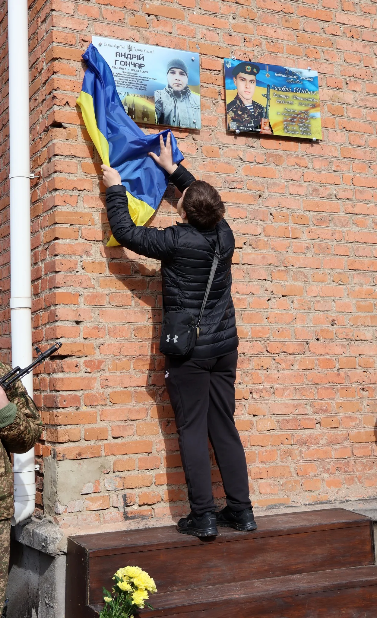 На Вінниччині встановили меморіальні дошки у пам’ять про двох загиблих воїнів