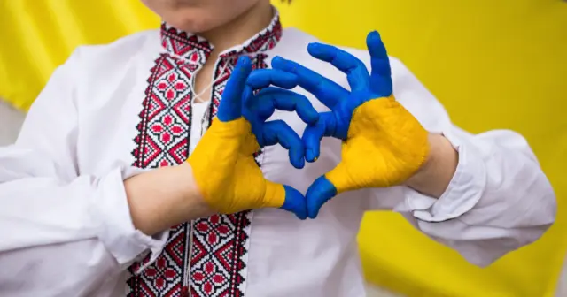 опис test-image