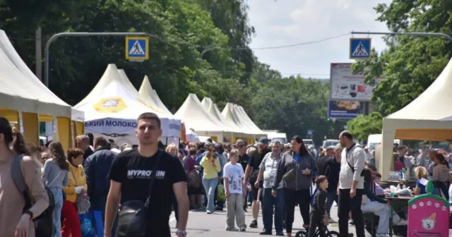 опис test-image