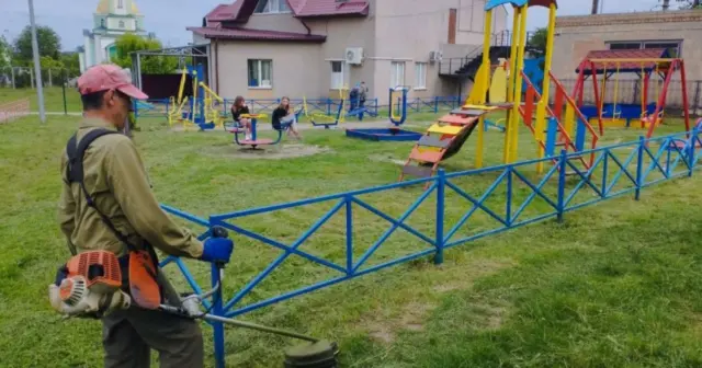 опис test-image
