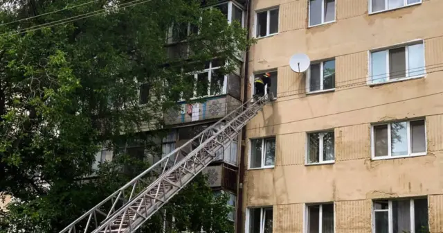 опис test-image