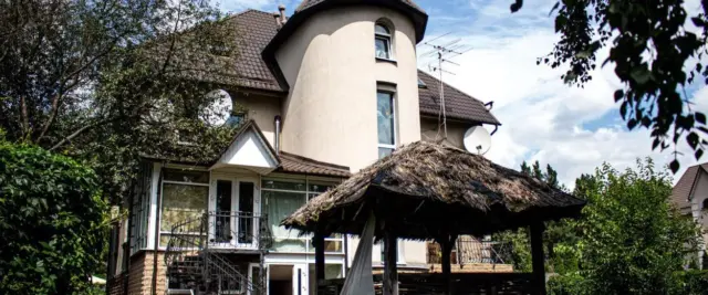 опис test-image