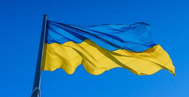 опис test-image