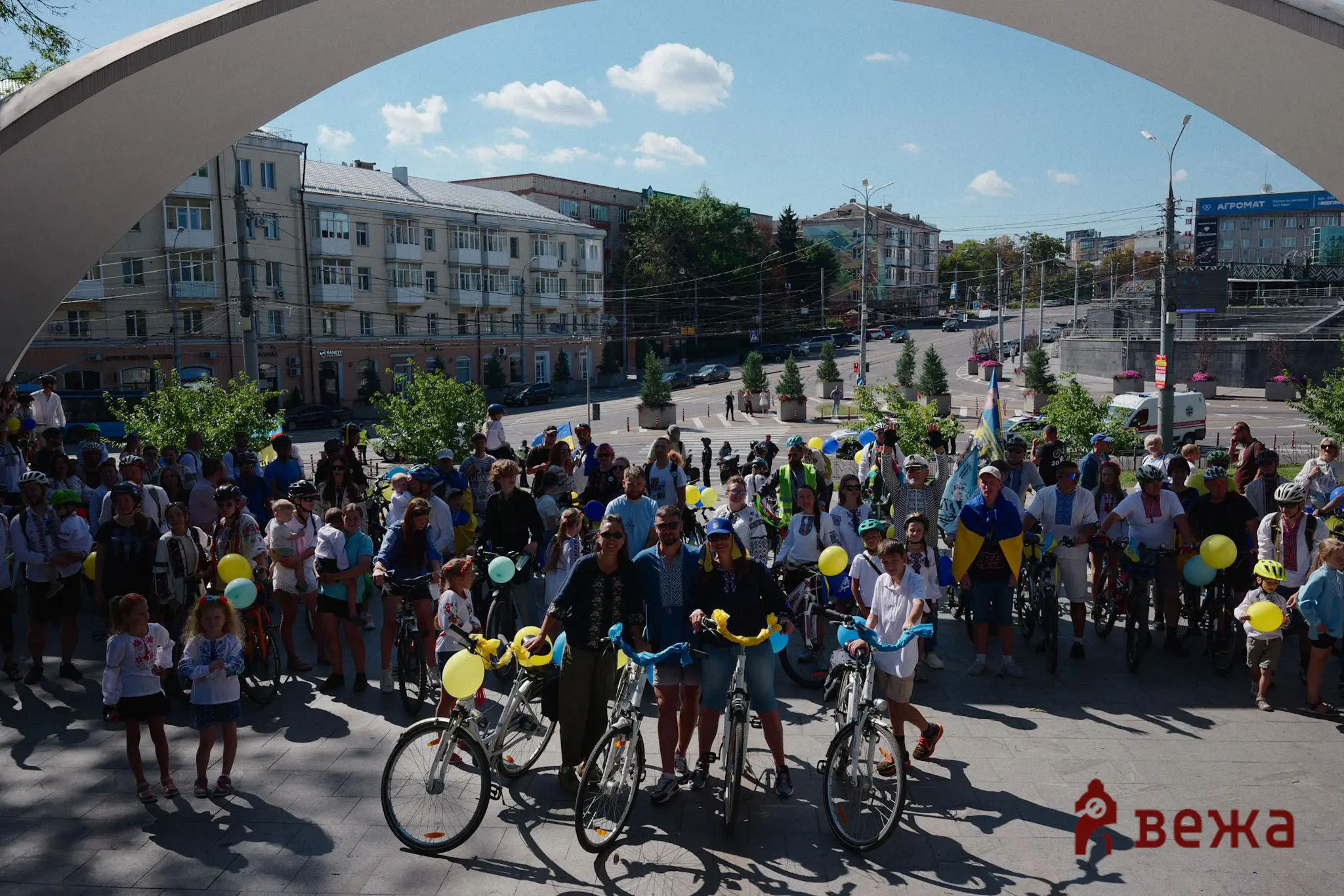 Особисте: У Вінниці відбувся велопарад у вишиванках. ФОТОРЕПОРТАЖ