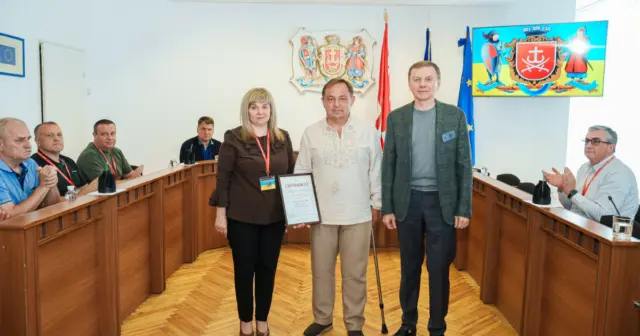 опис test-image