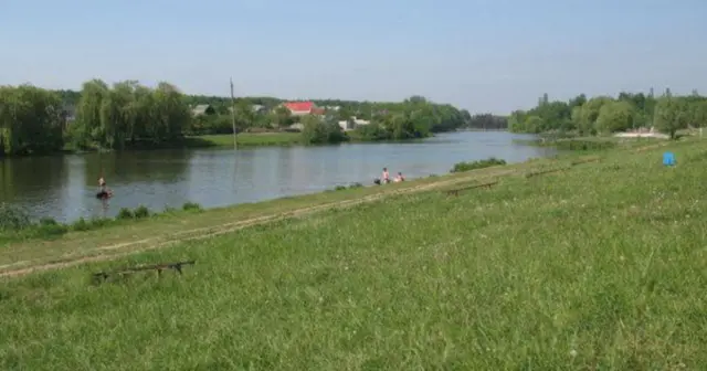 опис test-image