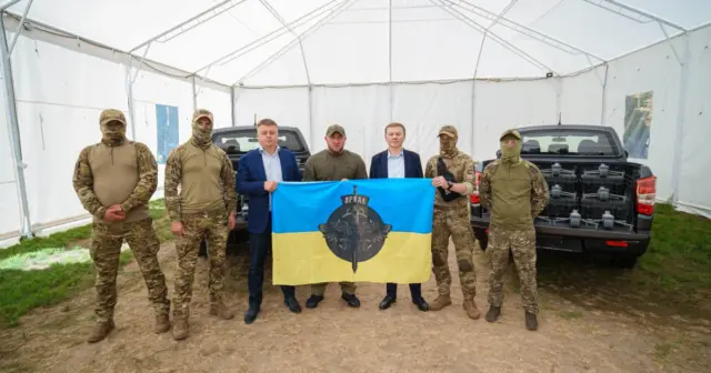 опис test-image