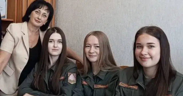опис test-image
