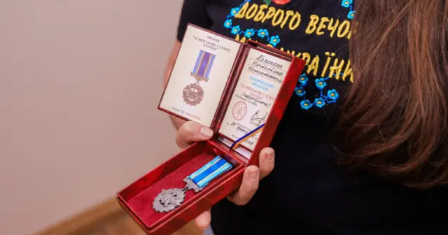 опис test-image