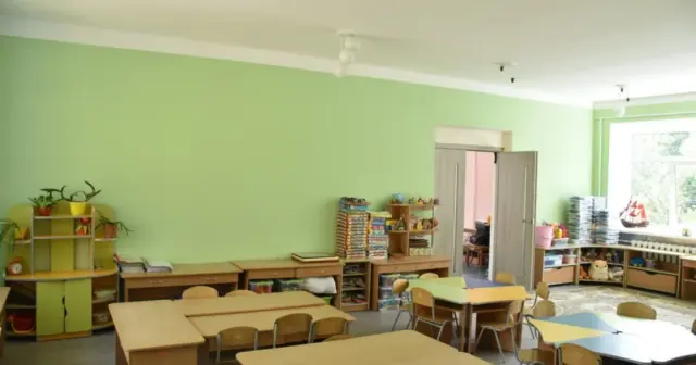 опис test-image