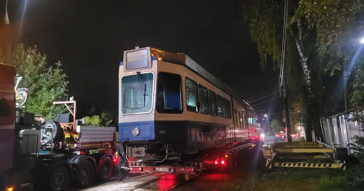 До Вінниці прибули ще два цюрихські вагони із заводською низькопідлоговою секцією